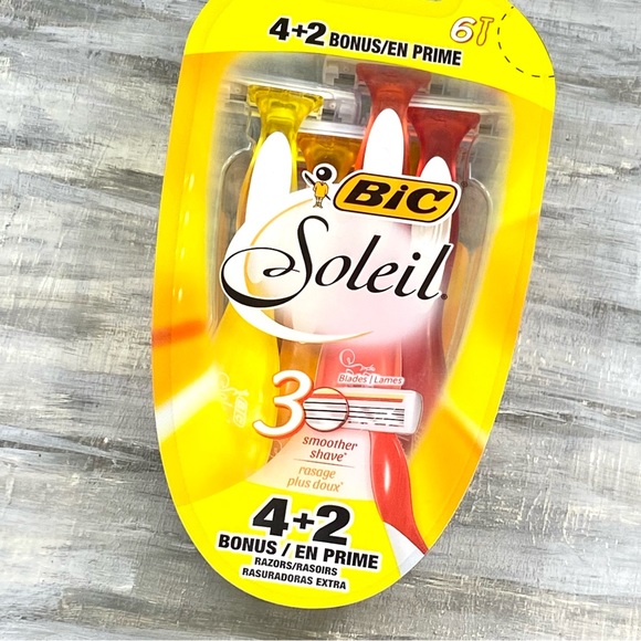 NWT Bic Soliel 6-Count 3-Blade Disposable Razors Bonus Pack Aloe Vera Shave Care - Picture 3 of 7
